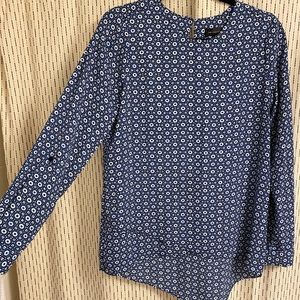 Flowey Blouse - Great for work!